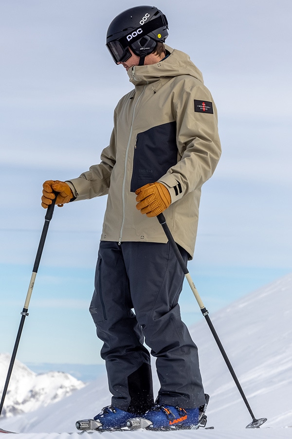 W-RAVEEL Hooded down jacket in wrinkled nylon｜ブルー