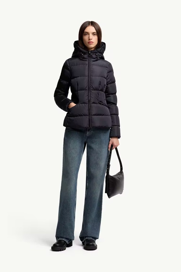 MONCLER HANOI GIUBBOTTO ジャケット　総柄　レディースXS u-stream_mnc0006000002