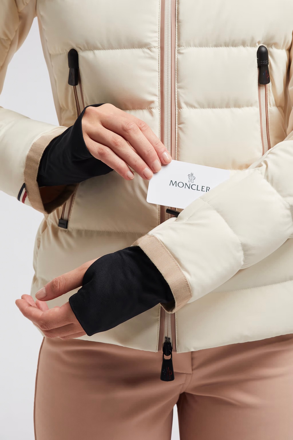 MONCLER GRENOBLE ��󥯥졼�� ����Ρ��֥� ��ǥ����� ���㥱�å�  098-1A00047-5399D LAMOURA HOODED SHEARLING SHORT DOWN JACKET 060 WHITE IVORY