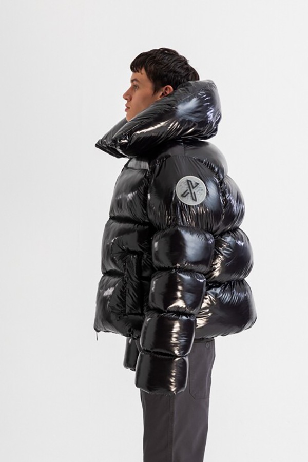��SALE 60%��XUMU ���� ���㥱�å� Super glossy black giant puffer coat BLACK
