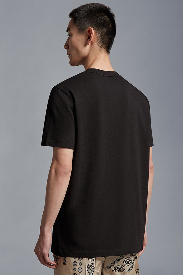 Moncler モンクレール　シンプルなTシャツ　ブラック　M MONCLER モンクレール I2 091 8C00029 8390T SS T-SHIRT