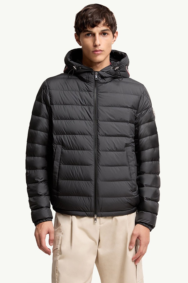 MONCLER ��󥯥졼�� ��� ���㥱�å� 091-1A00006-597X2 VERMEILLE JACKET 999
