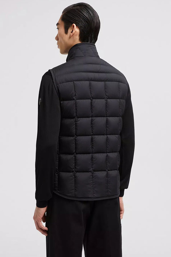 MONCLER モンクレール CHABRE ダウンベスト アニメタグ 02 楽天市場】【MONCLER/モンクレール/TIB GILET/チブ ジレ/ダウン