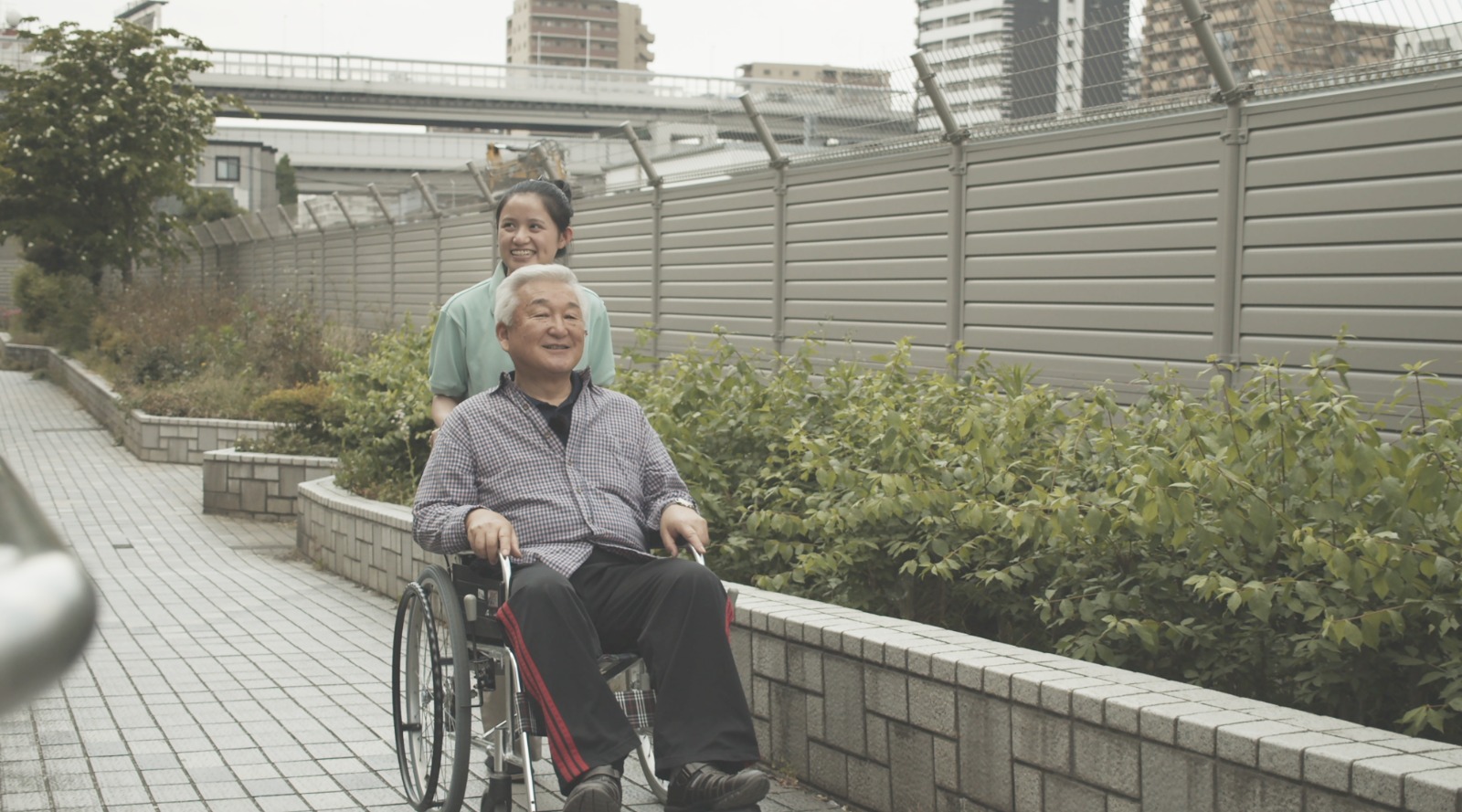 外国人のためのやさしい介護〔DVD版〕
