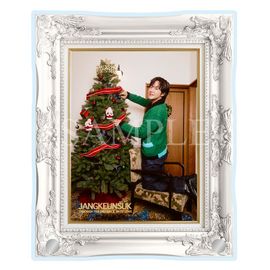 【12月入荷予定】ミニアクリルフォトスタンド(1.飾り付け/膝上)2025 CHRISTMAS