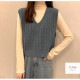 ニットベスト トップス Vネック 韓国ファッション 韓国 秋服 大人 オフィスカジュアル シンプル ストリート レディース 春 夏 秋 冬 新作 ブラック 黒 ホワイト 白 グレー 灰 イエロー 黄 ブラウン 茶 ブルー 青 アイボリー フリーサイズ JOCOSA 7038