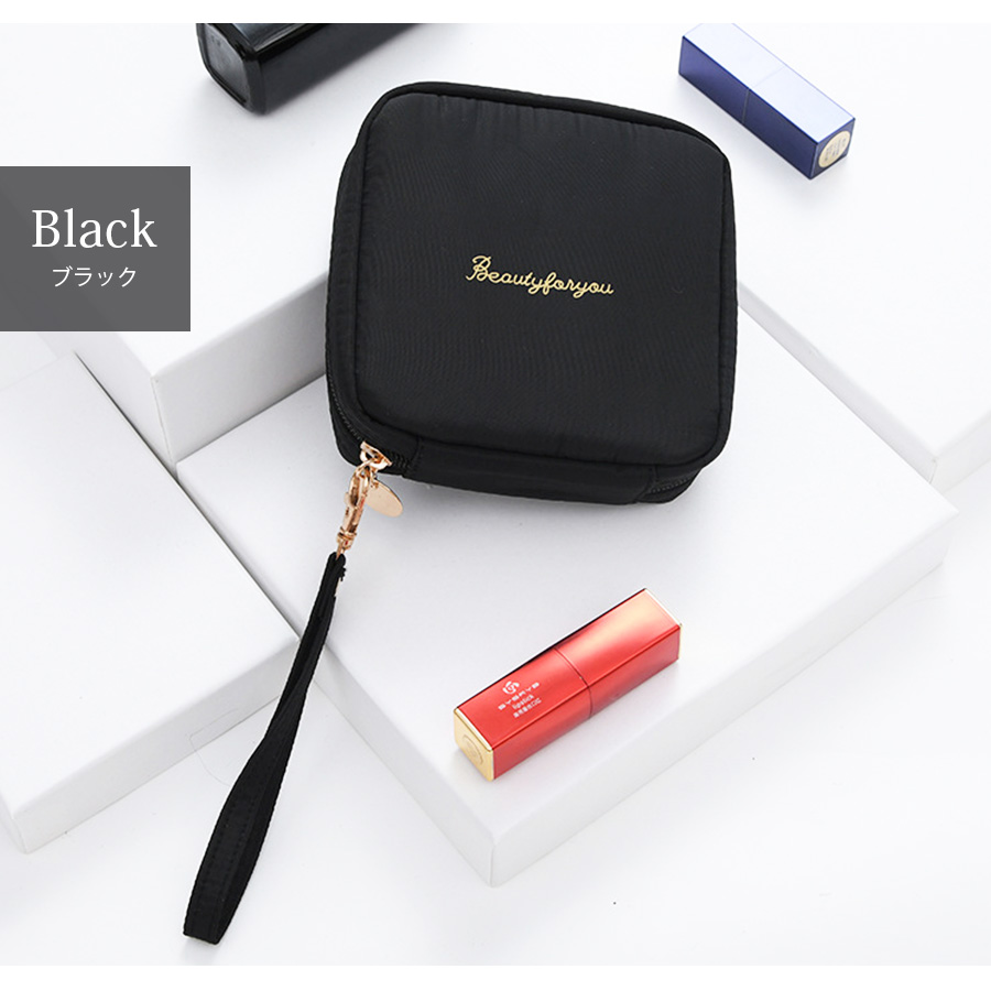 化粧ポーチ 撥水 サニタリー メイクポーチ 小物入れ サニタリーポーチ 生理用品 ナプキンポーチ ナプキン 化粧品 コスメ 収納 リップ メイク道具 おしゃれ シンプル ワンポイント ロゴ 裏地付き 新作 ブラック 黒 グリーン 緑 レッド 赤 ミントグリーン ピンク JOCOSA 9036