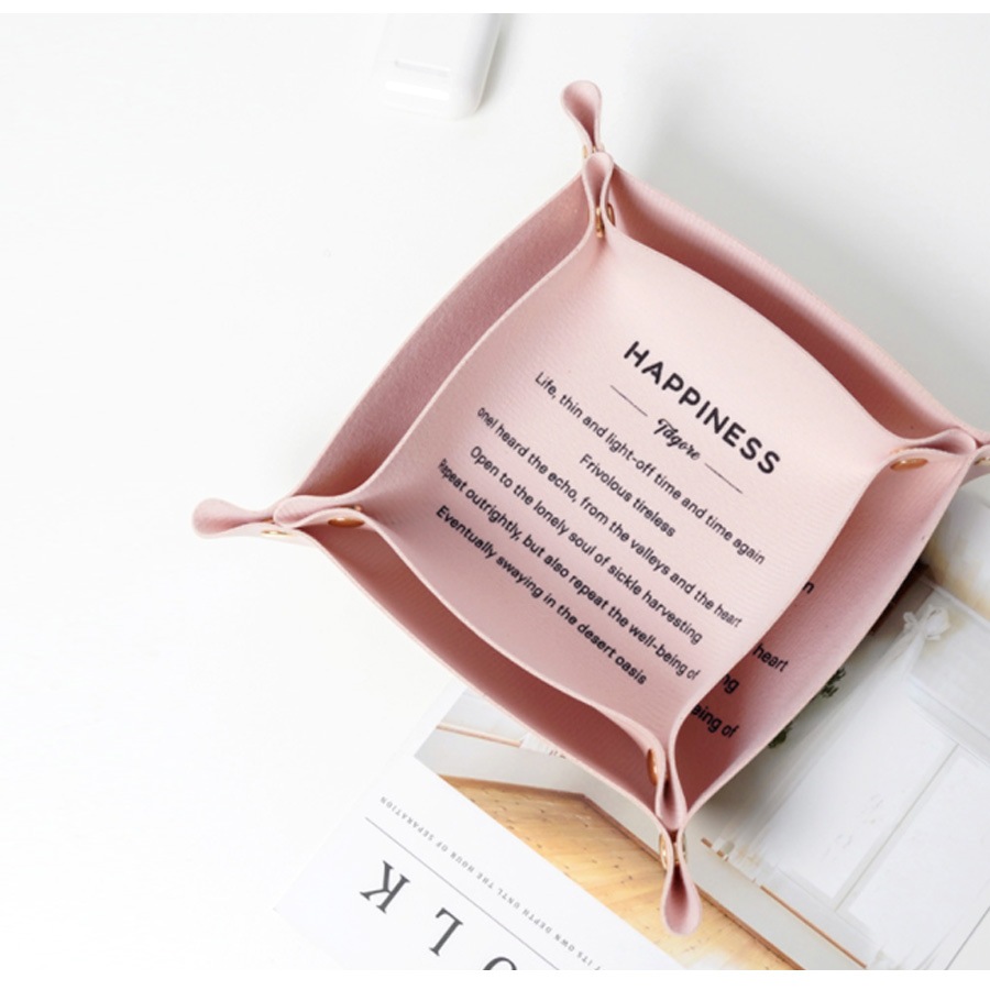 レザートレイ トレイ インテリア 雑貨 おしゃれ 収納ケース マルチトレー 正方形 小物入れ 革小物 合皮 英文 かわいい ユニセックス 春夏秋冬 新作 16cm グリーン 緑 レッド 赤 グレー ピンク マスタード ブルー JOCOSA 9002 送料無料 即納