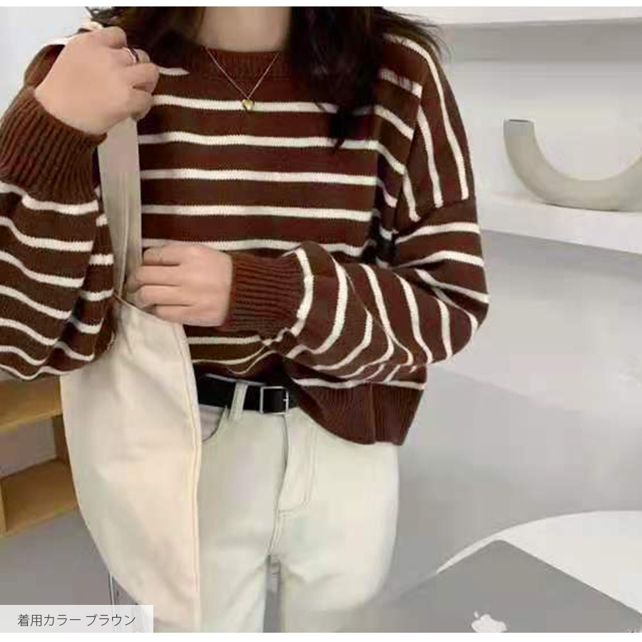 ニット バックボタン ショート丈 長袖 ボーダー 韓国ファッション 韓国 トップス 秋服 カジュアル 大人 プチプラ 春 秋 新作 ブラック 黒 ホワイト 白 ピンク ベージュ ネイビー 紺 ブラウン 茶 フリーサイズ JOCOSA 7043