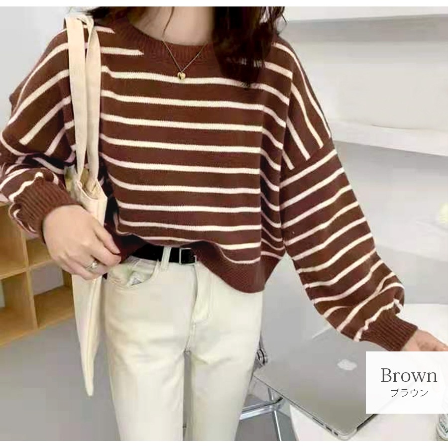 ニット バックボタン ショート丈 長袖 ボーダー 韓国ファッション 韓国 トップス 秋服 カジュアル 大人 プチプラ 春 秋 新作 ブラック 黒 ホワイト 白 ピンク ベージュ ネイビー 紺 ブラウン 茶 フリーサイズ JOCOSA 7043