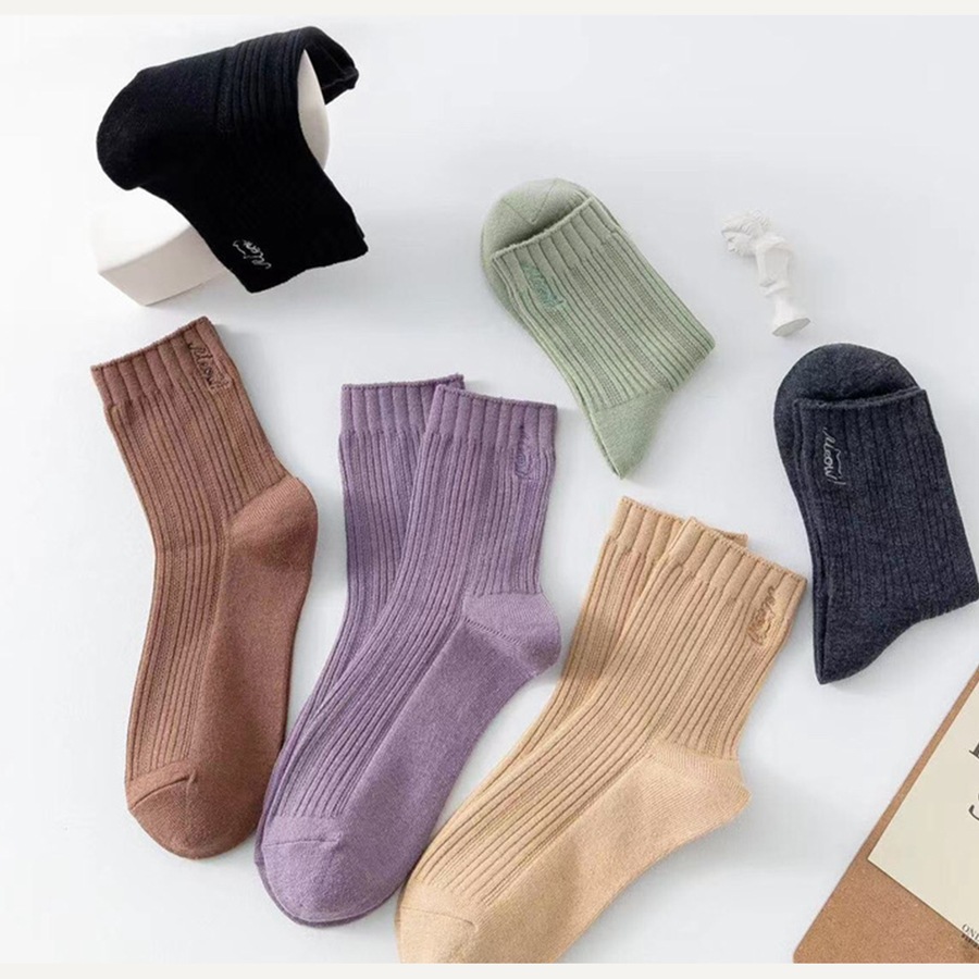 レディース ソックス 靴下 リブ ロゴ刺繍 ウール ワンポイント シンプル クルー丈 かわいい カジュアル 合わせやすい 定番 くつ下 普段使い デイリー おしゃれ 黒 JOCOSA 9471