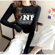 ロンT ロゴ ショート丈 カットソー Tシャツ トップス 長袖 薄手 秋 春 ラウンドネック リブ スリット カジュアル シンプル ストリート レトロ Y2K 韓国ファッション 大人 レディース ブラック ホワイト グレー M L JOCOSA 7158
