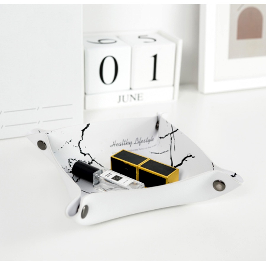 レザートレイ 小物入れ インテリア 雑貨 おしゃれ マルチトレー 革小物 アクセサリー収納 整理整頓 マルチトレー かわいい 正方形 春 夏 秋 冬 新作 16cm 千鳥柄 大理石柄 ゼブラ柄 ブラック 黒 ゴールド 金 JOCOSA 9014