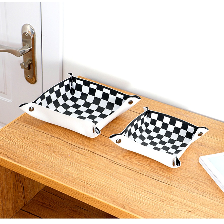 レザートレイ 小物入れ インテリア 雑貨 おしゃれ マルチトレー 革小物 アクセサリー収納 整理整頓 マルチトレー かわいい 正方形 春 夏 秋 冬 新作 13cm 千鳥柄 大理石柄 ゼブラ柄 ブラック 黒 ゴールド 金 JOCOSA 9015