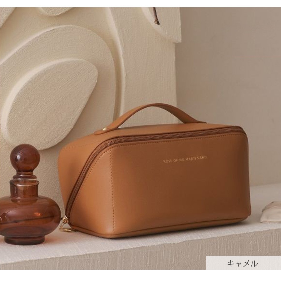 化粧ポーチ メイクポーチ 大容量 携帯用 コンパクト 小物入れ ポケット多数 裏地付き 持ち運び 春 夏 秋 冬 新作 ピンク キャメル アイボリー JOCOSA 9046