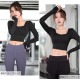 スポーツウェア フィットネス ヨガ レディース 韓国ファッション 長袖 カップ付き スクエアネック 大人 かわいい おしゃれ シンプル 指穴 へそ出し ジム 春 夏 秋 冬 新作 ネイビー 紺 ピンク ブラック 黒 パープル 紫 S M L XL JOCOSA 8742