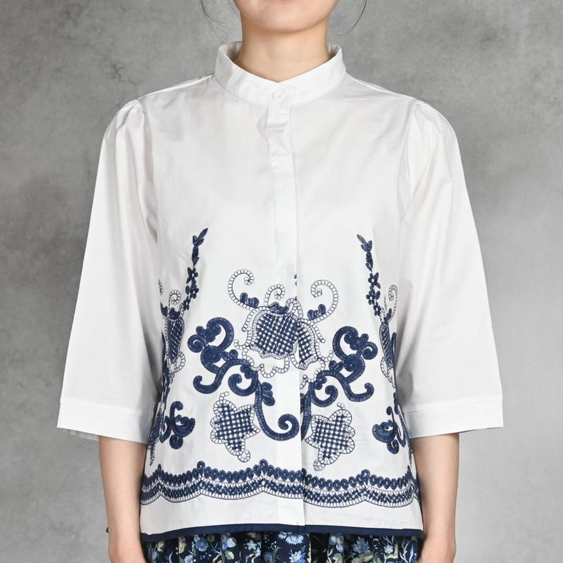 オリエンタル刺繍ブラウス
