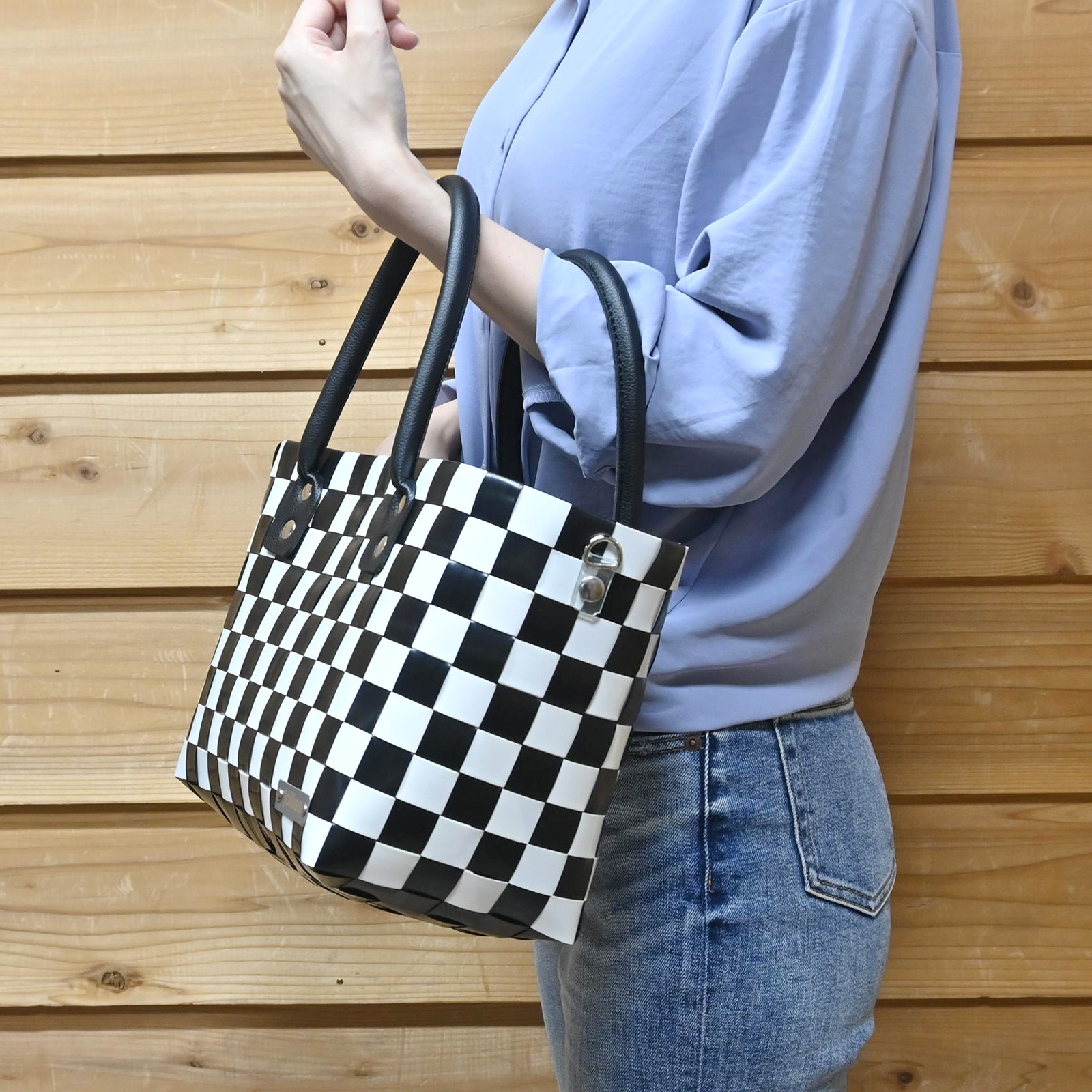 【ショルダー対応】<br>RAY M - BK×WH