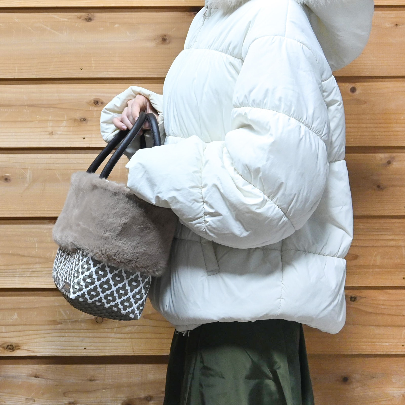 【新品未使用】JADIS ジャディス ファーバッグ 2026年最新】jadiseの人気アイテム - メルカリ