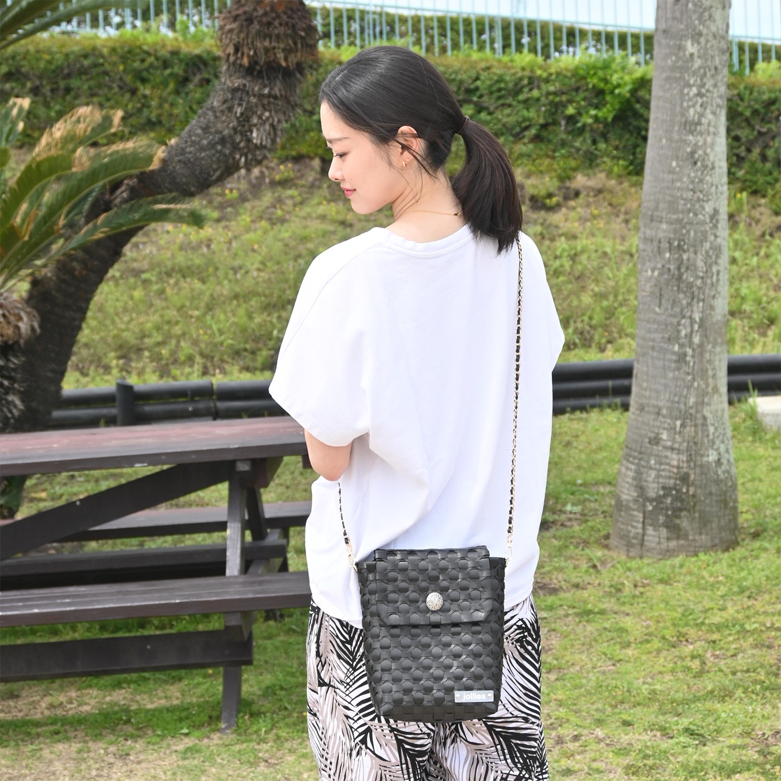 MIO - BLACK
