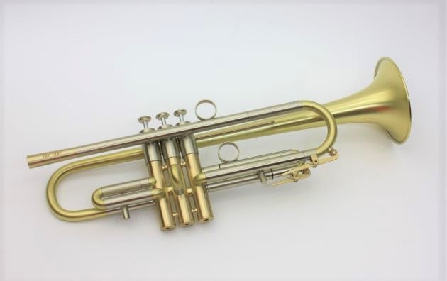 入荷待ち】 Van Laar B♭管トランペット OIRAM/Lightシリーズ