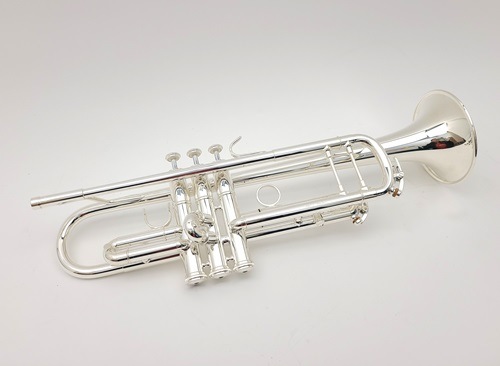B♭管トランペット 銀メッキ仕上げ