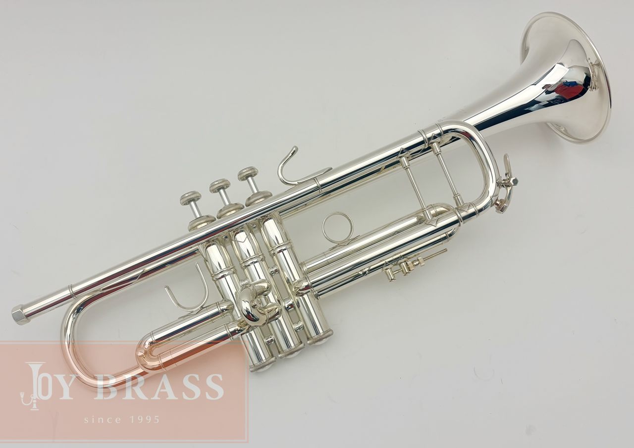最終値下げ極美品 Bachトランペット180MLV72GL Bach 180MLV72GL イエローブラス・ラッカー仕上げ B