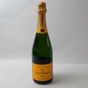 Veuve Clicquot�ʥ����� ���ꥳ�˥������� �֥��å� Ȣ�ʤ� ����٥륭��