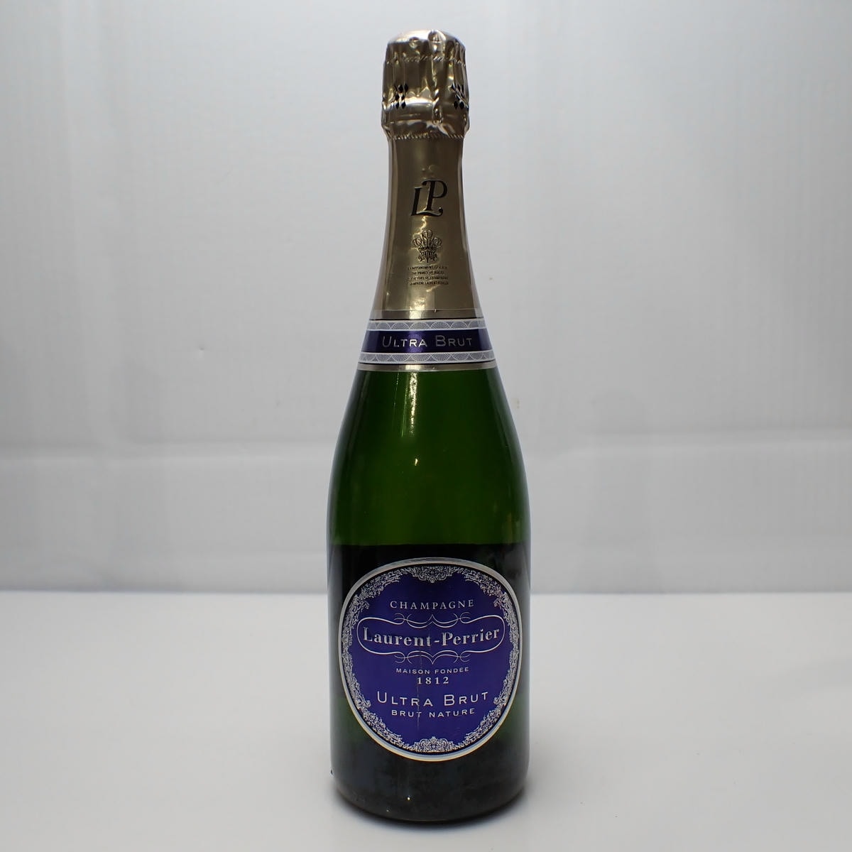 Laurent-Perrier（ローランペリエ）ウルトラ ブリュット 箱なし ※ラベルキズ