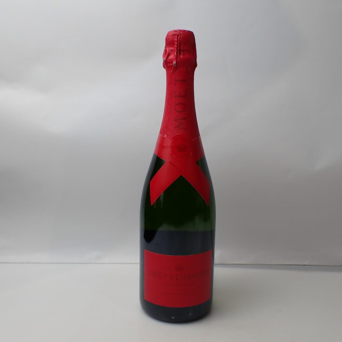 MOET＆CHANDON（モエエシャンドン）ブリュット シェア ザ ラブ リミテッド エディション 箱なし