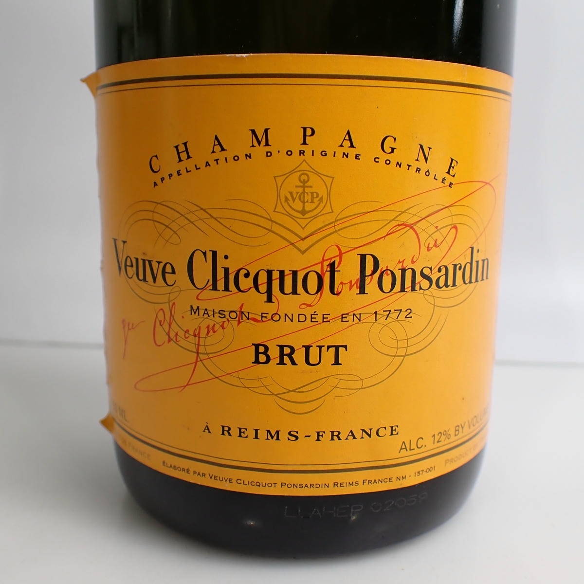 Veuve Clicquot Ponsardin（ヴーヴ クリコ ポンサルダン）イエロー