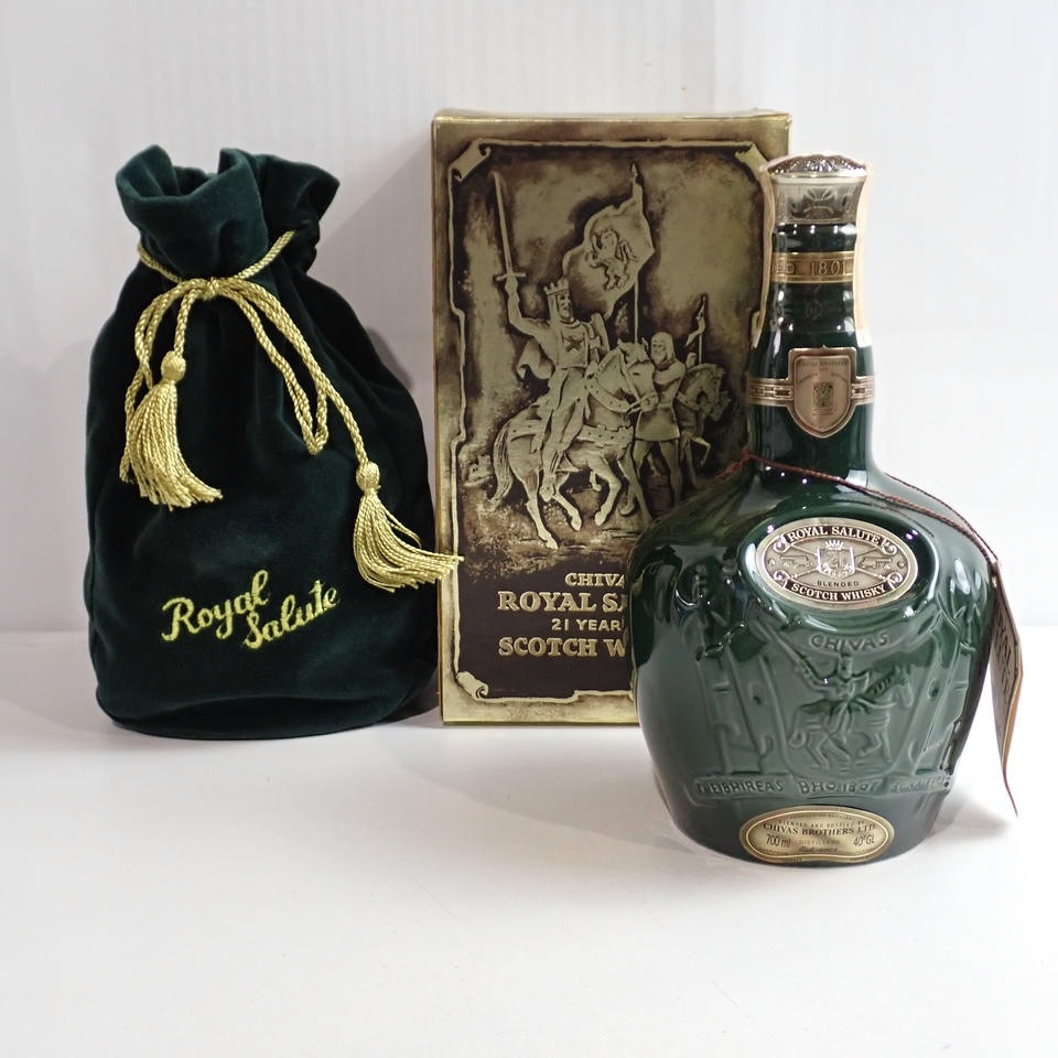 ROYAL SALUTE（ロイヤルサルート）21年 緑陶器 700ml 重量 1279g 箱付