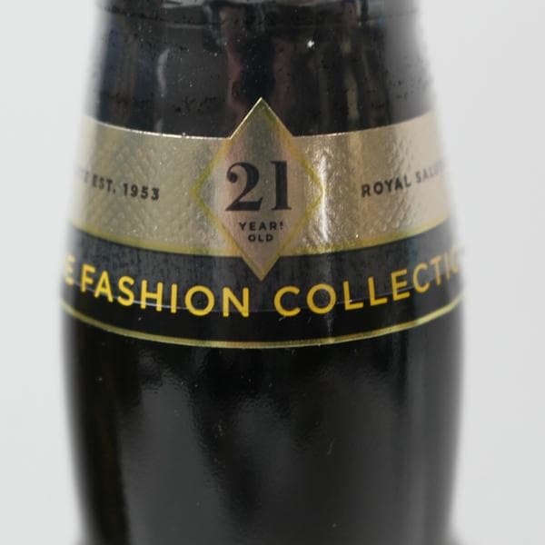 ������륵�롼�� 21ǯ �ϥꥹ �꡼�� ���ǥ������ ������� ƫ�� 700ml �ʽ���1402g�� Ȣ��