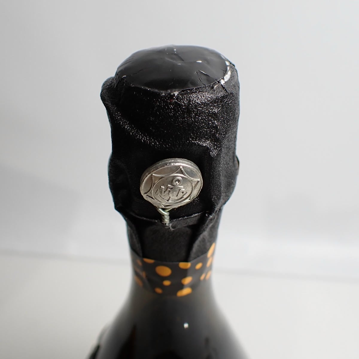 Veuve Clicquot（ヴーヴ クリコ）ラ グラン ダム イエロー 草間彌生