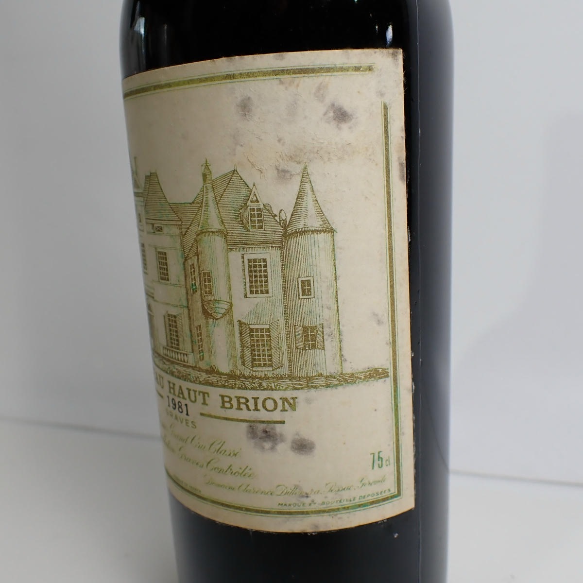CHATEAU HAUT BRION（シャトーオーブリオン）1981 箱なしの通販