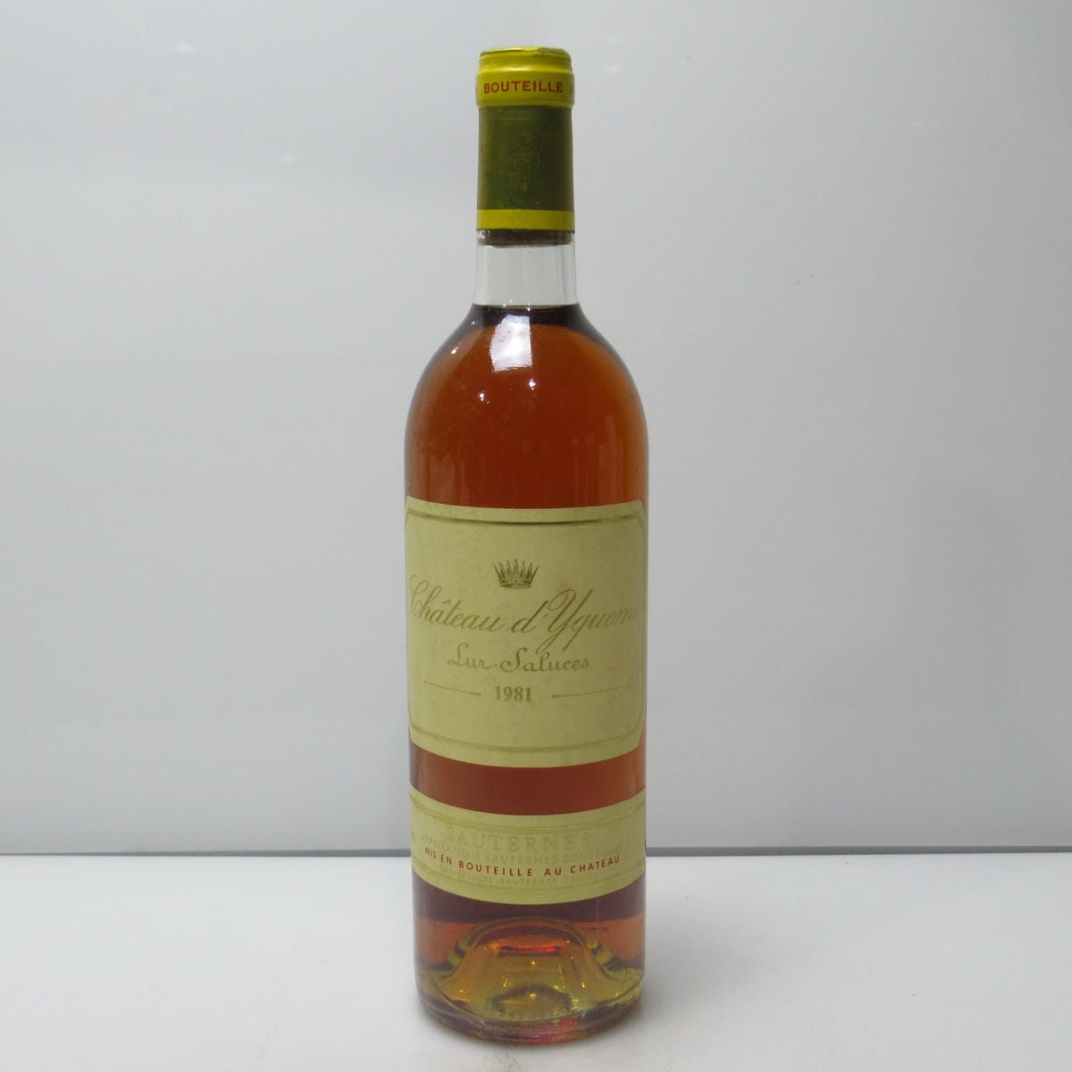 Chateau d'yquem（シャトー ディケム）ソーテルヌ 1981 箱なし ※澱あり