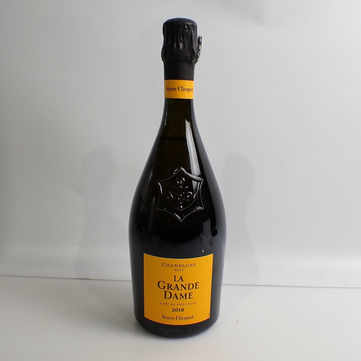ヴーヴクリコ2018年　バースデー記念品 Veuve Clicquot（ヴーヴ クリコ）イエロー ラ グラン ダム 2018 箱なし