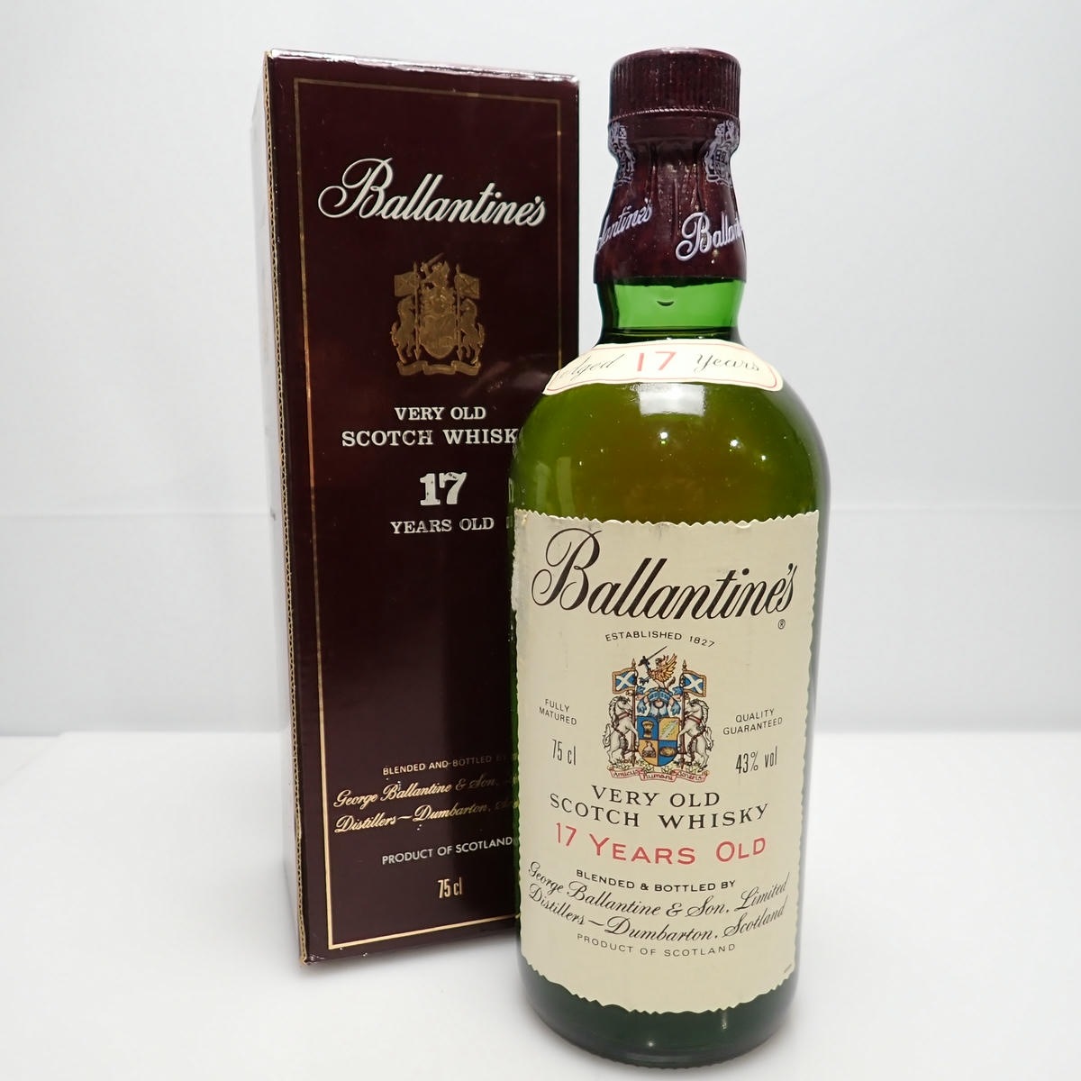 Ballantines（バランタイン）17年 ベリーオールド 箱付 ※ラベルキズの