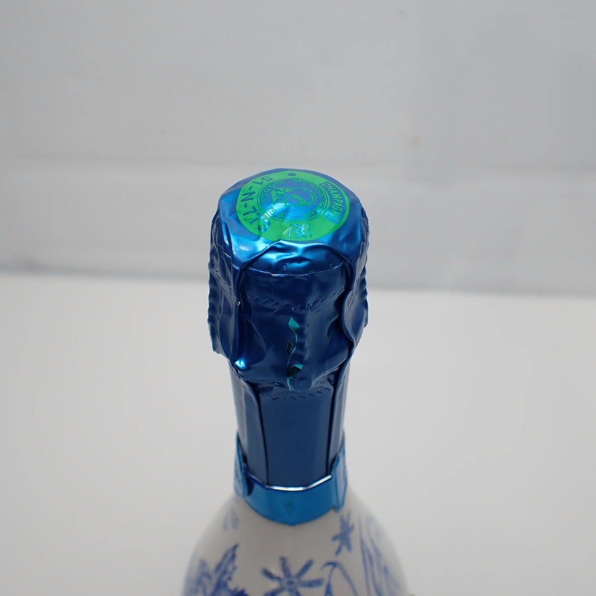 HOXXOH（オックス）サファイア ブラン ド ブラン ドゥミ セック 箱なし