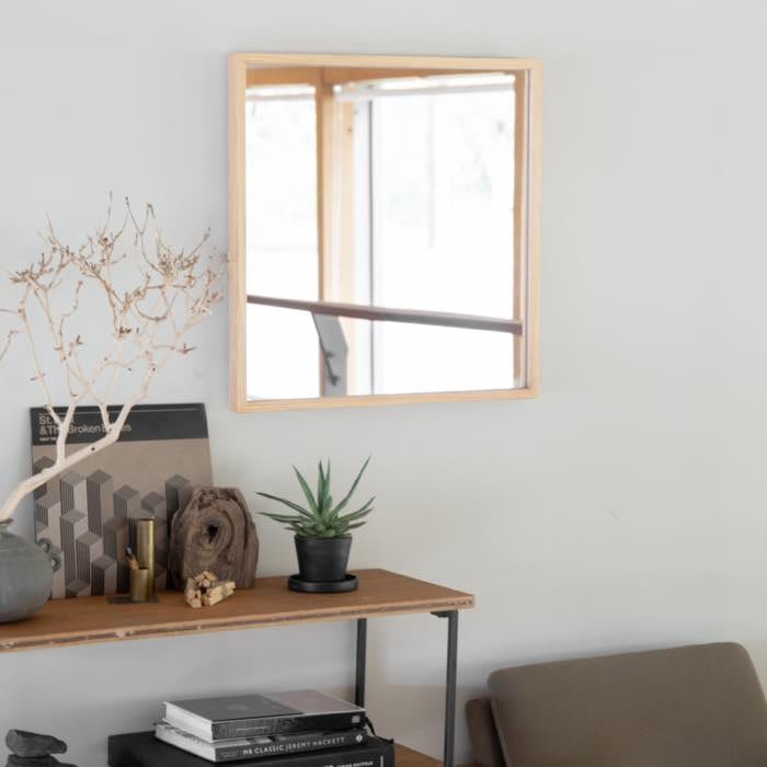 マツのフレームミラー