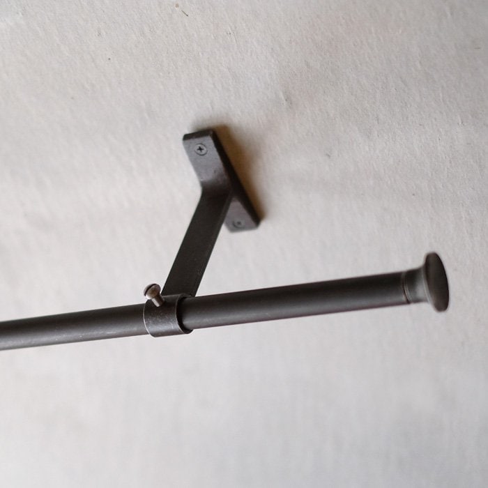 ハンガーパイプレール (鉄)