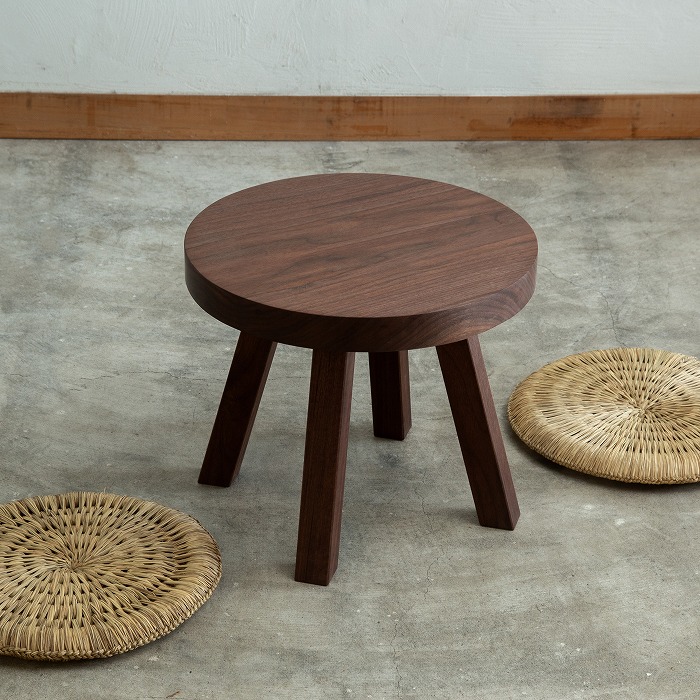 わたしたちのコーヒーテーブル（ウォールナット Φ495） | 家具