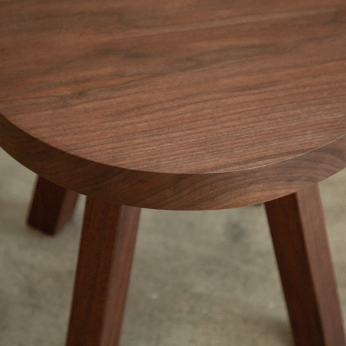 わたしたちのコーヒーテーブル（ウォールナット Φ495） | 家具