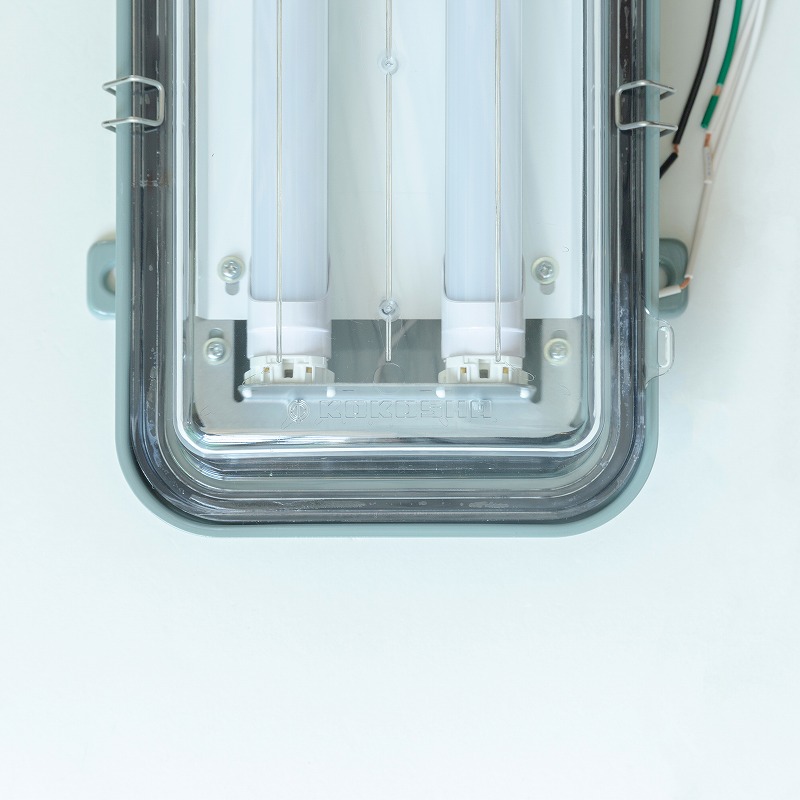 防水/防滴LED蛍光形天井灯 （固定形）