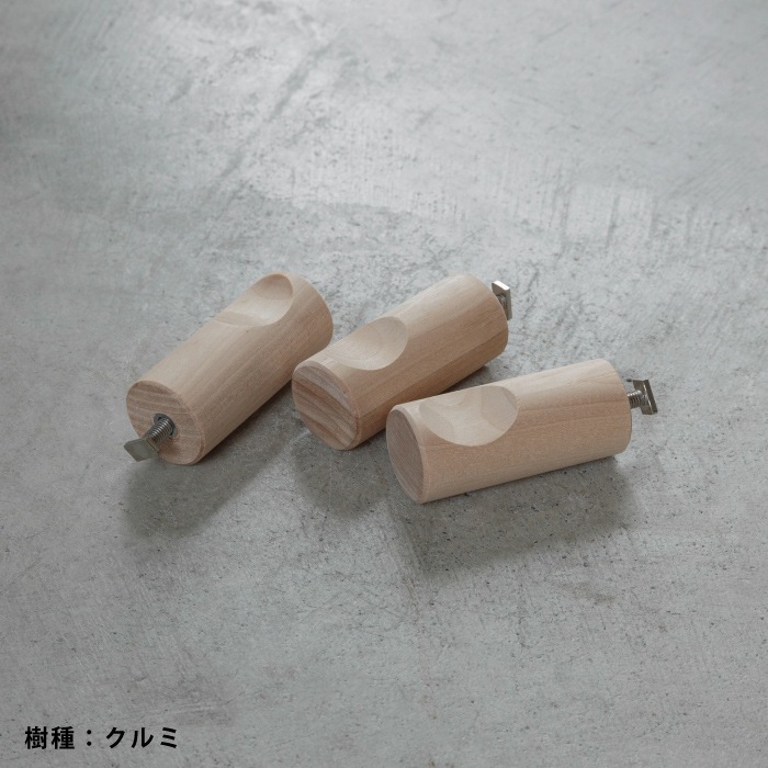 く*ま様 業者様必見！木製ハンガー 光沢仕上げ デザインまとめ売り230本！おま 業者様必見！木製ハンガー 光沢仕上げ デザインまとめ売り230本