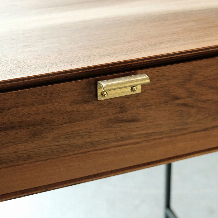 無垢材 と 真鍮 取手 の古い 文筆卓 真鍮 Funny取っ手 | 金物,家具ハンドル・ツマミ | オリジナル家具