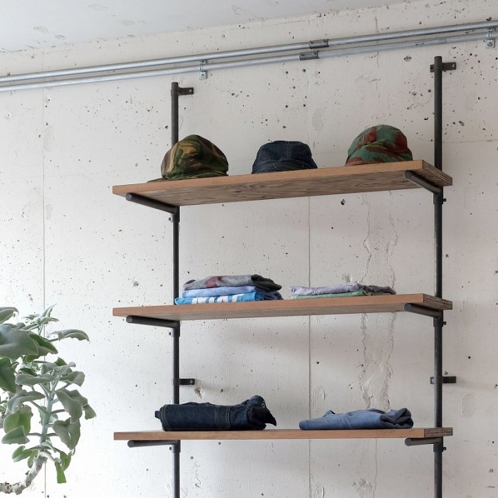 逸品 欅材 ■ 重厚な鉄金具 飾り台 BOU】Iの字シェルフ H1800｜棚板・シェルフ｜【上手工作所】