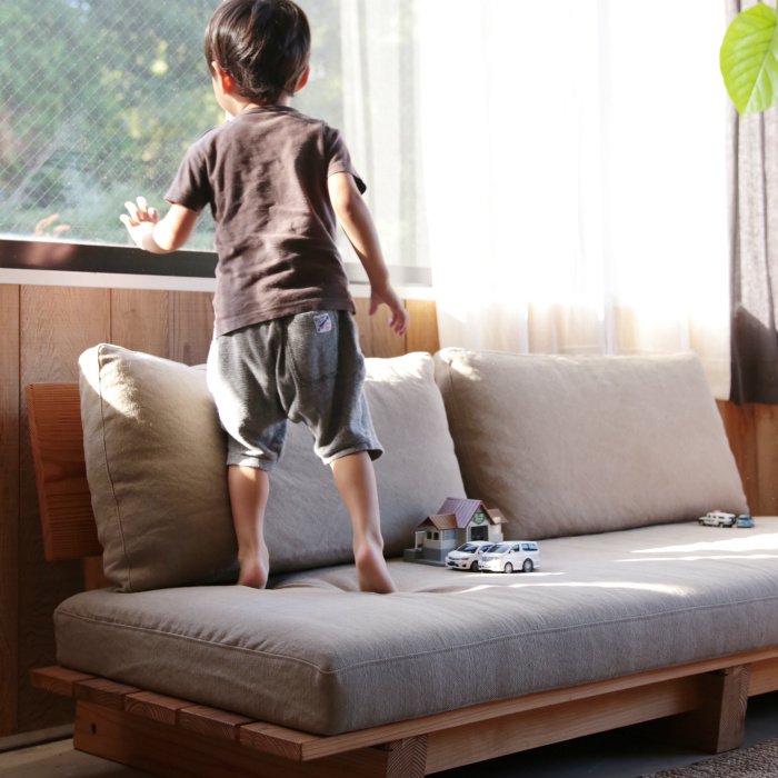 ローソファ ＜3人掛け＞