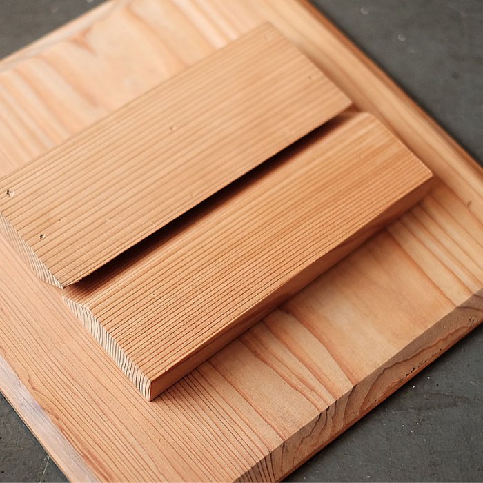 杉壁面看板 300×300