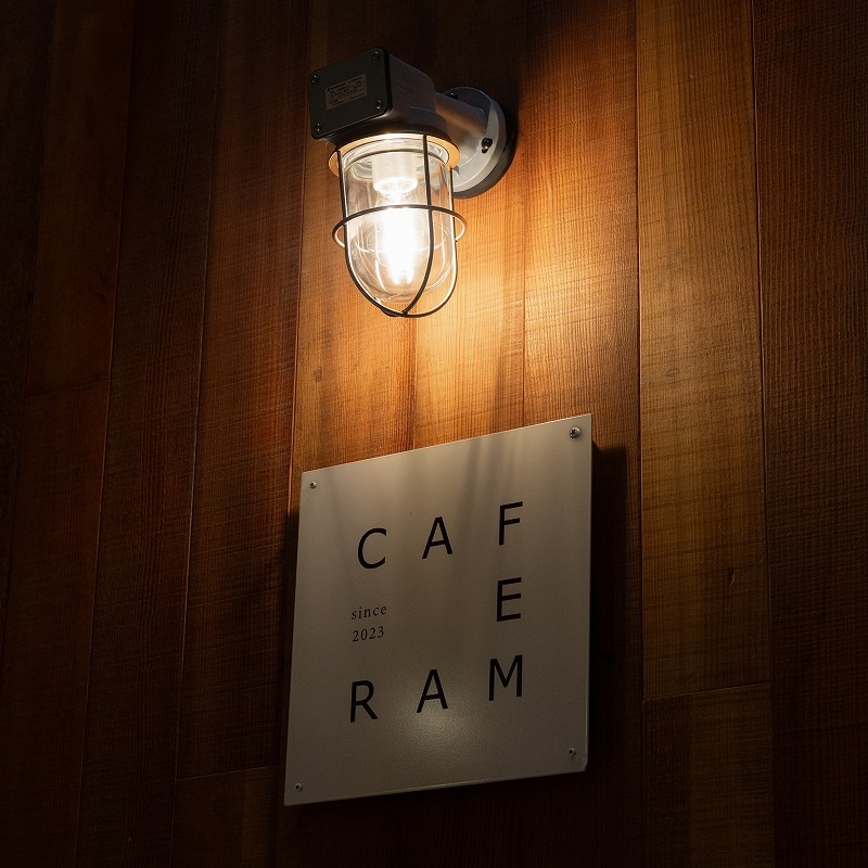 壁面看板 (白)<サイズオーダー>サイン有り